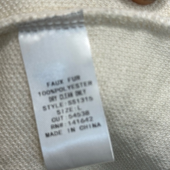 Long warm cream colored coat - Picture 2 of 6